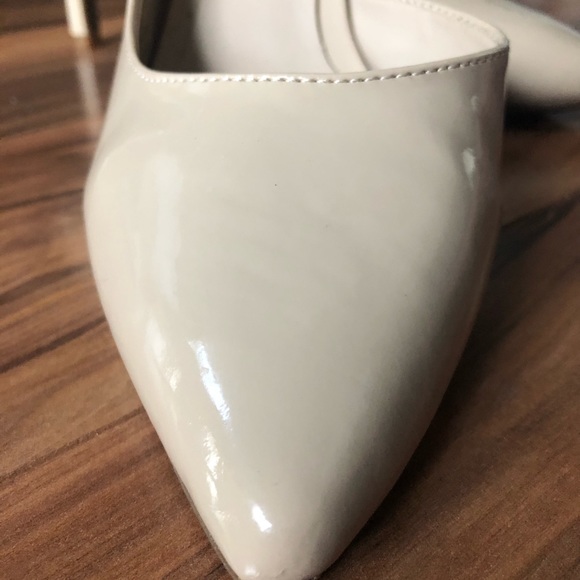 Beige heels - Picture 3 of 5